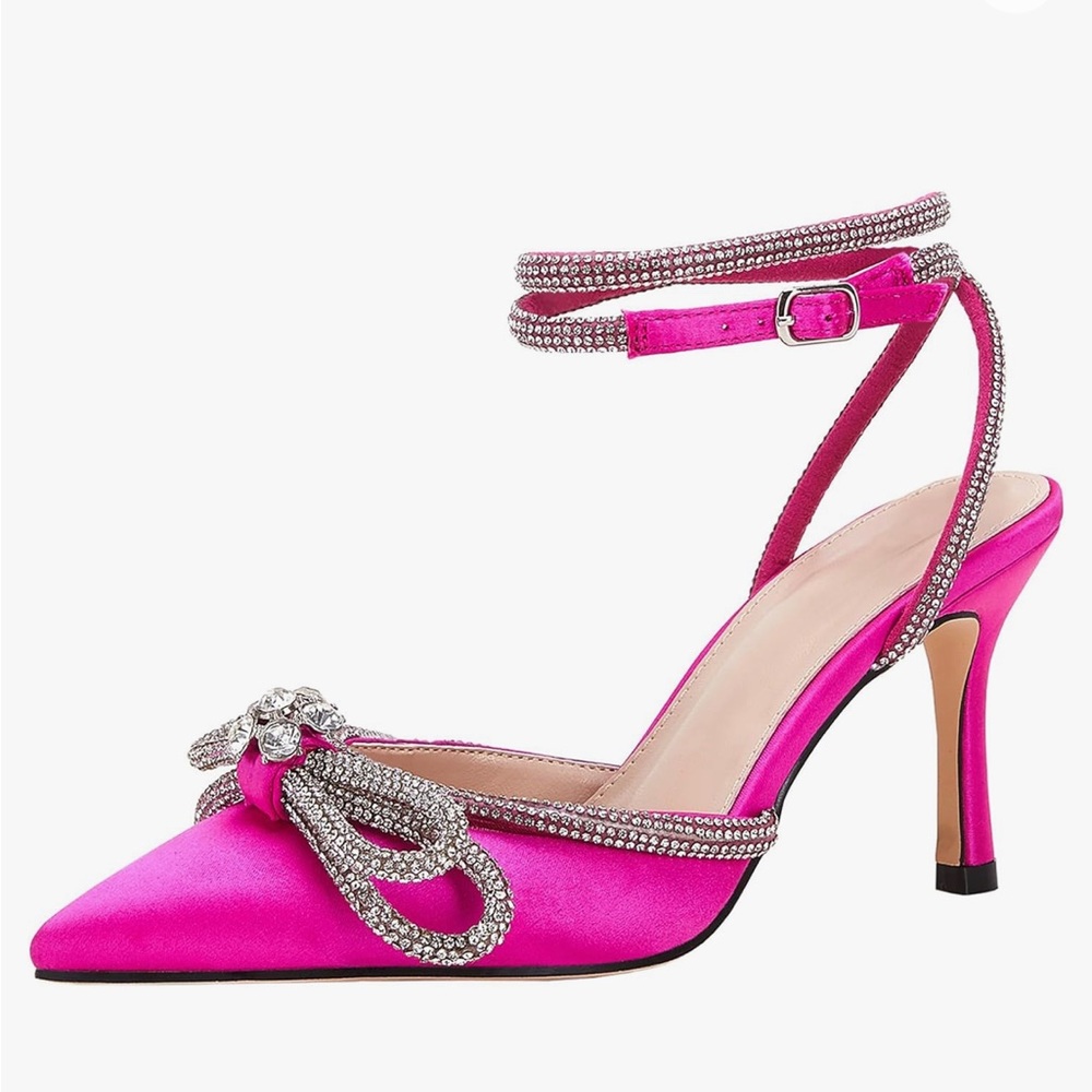 NWT Pink Crystal Bow Heels
